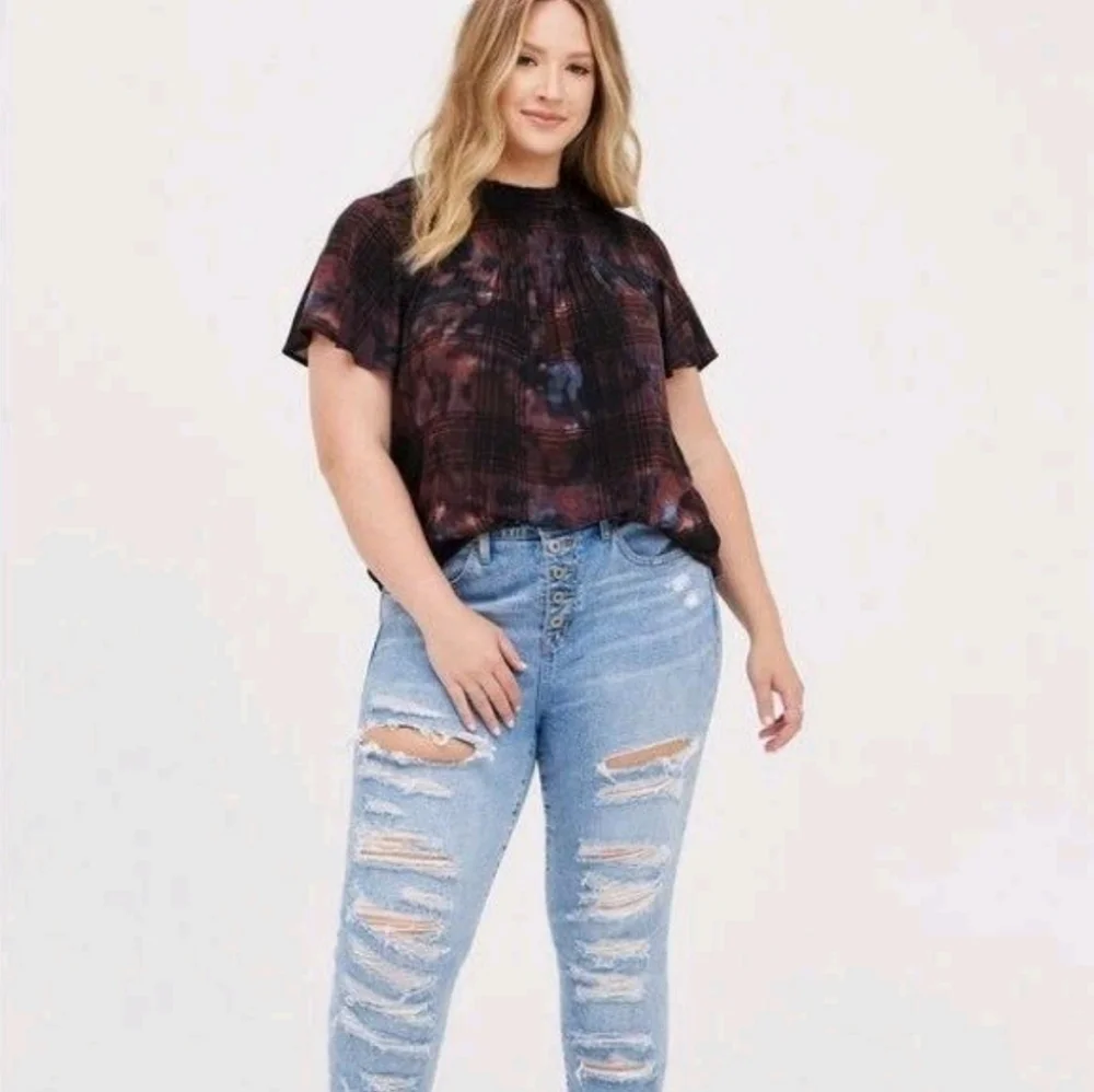 Torrid Crinkle Gauze Smocked Flutter Sleeve Top Plus Size 1x - Picture 3 of 10